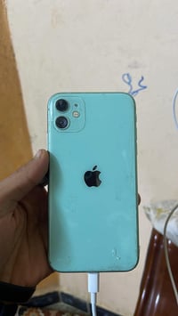 آيفون ١١ • ١٢٨ • بطارية مبدلة