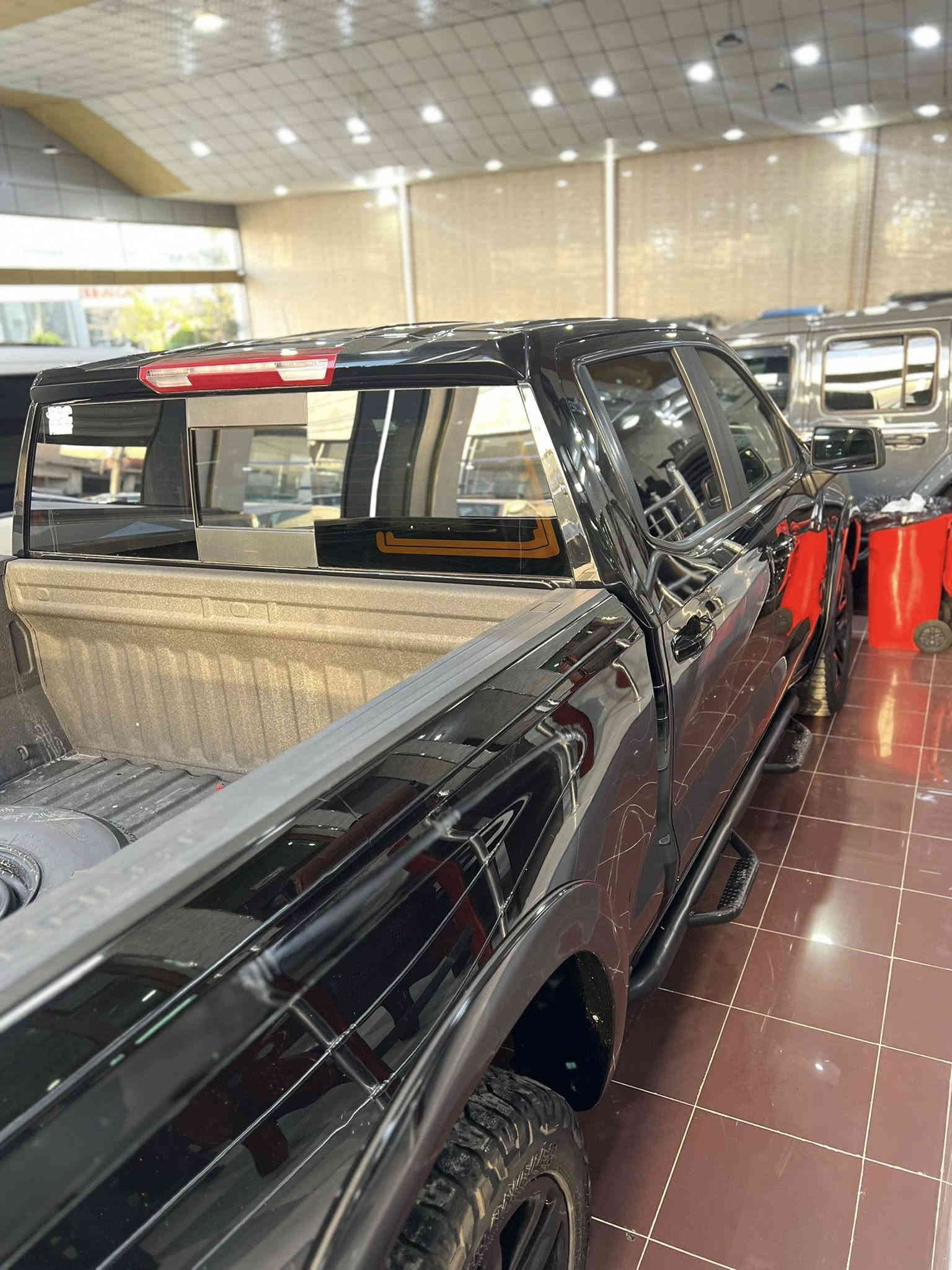 شوفرليت سلفرادو Z71
موديل:2023
ماشية:120mi 
محرك:v8 5300
فورويل:4*4
شكل جديد 
دشبول تاهو
گير طرح
جاملغ تبديل
بدون دواخل وايرباك
سعر:320 
بدون رقم تترقم شمالي
 رقم شاصي: 2GCUDEED1P1117437
***********
