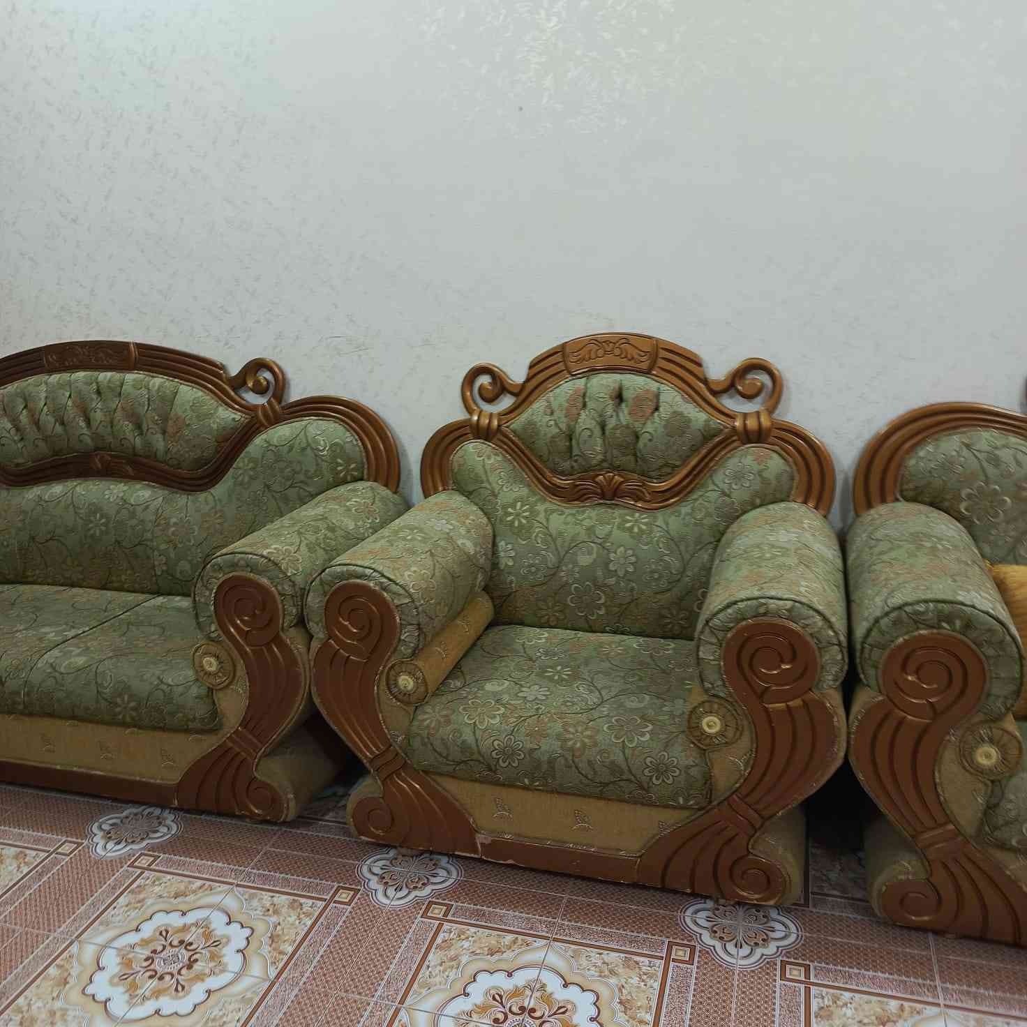 السلام عليكم ورحمة الله وبركاته
تخم ب٤٠٠ نظيف ما بي كسر
***********
