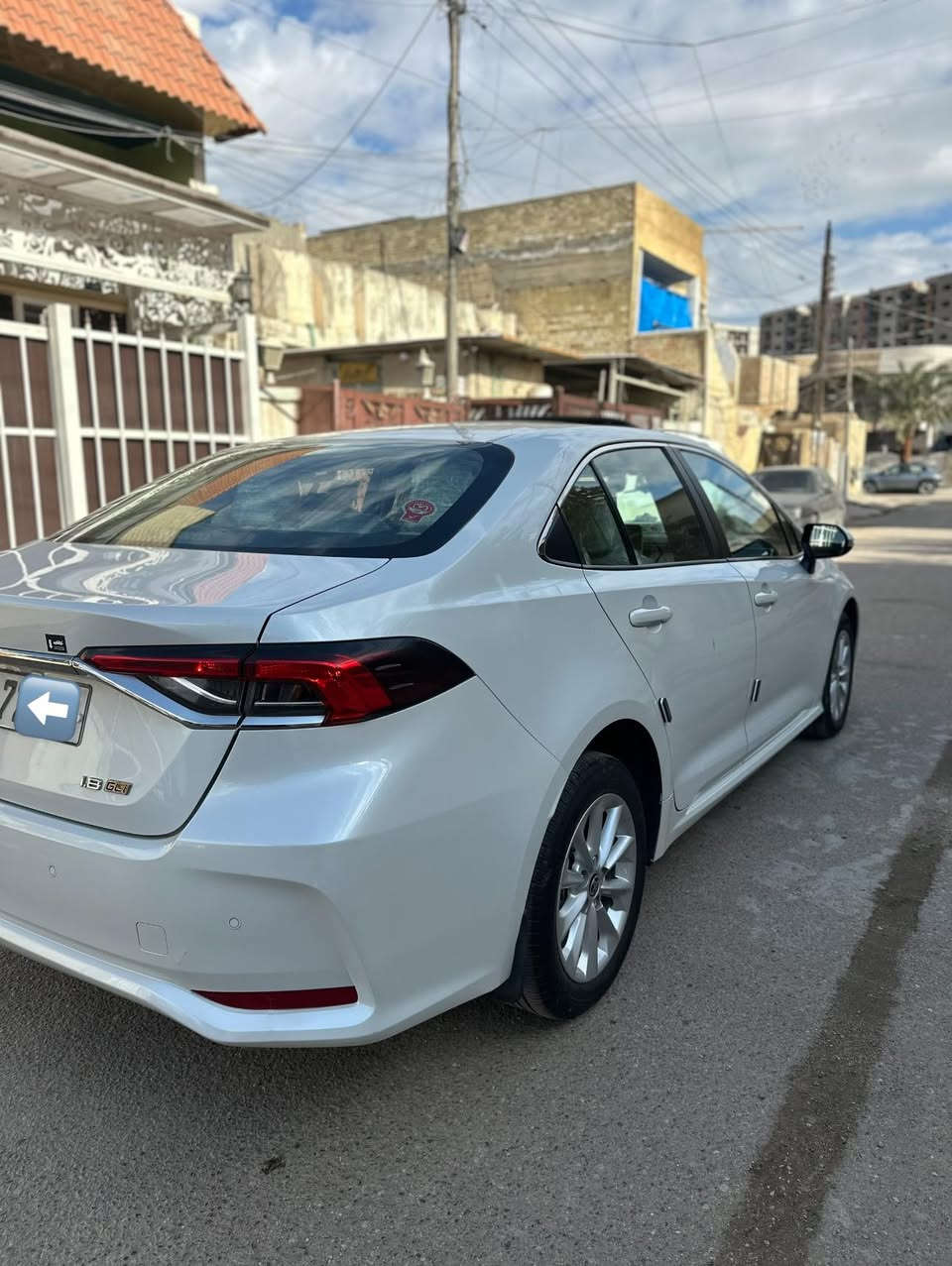 السلام عليكم
كورلا  2022 ساز خليجي  ام ضمان (ساز بانزين) SAS
فول مواصفات 
سلايد روف 
حساسات امامي خلفي 
تبريد قطعتين 
بصمه تشغيل 
لون صدفي
رقم اربيل بسمي 
العداد 62 الف كيلوو 
السنويه بأسمي ثاني يوم احولك 
السياره بدون صبغ مكفول سيارة 
للاستفسار  ***********اتصل عل واتساب 
مكان السياره بغداد /
