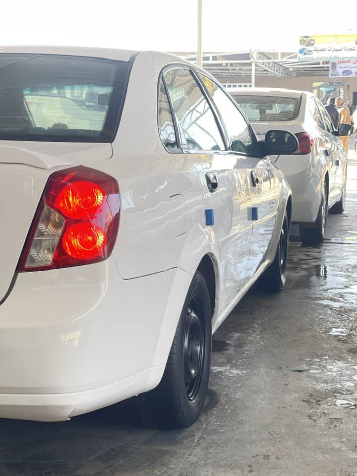 سلام عليكم 
أوبراه 2004سياره جديده خير من الله 
كير محرك دوات صدر خير من الله
تخم تايرات جديده سياره ليره بيه صبغ
بس دواسات والهالات باغي كفاله سياره خير من الله بسمي 
تحويل مناشر العنوان المحمودية ناحية الرشيد 
السعر ٦٢وبيه مجال غليل 
***********/***********
