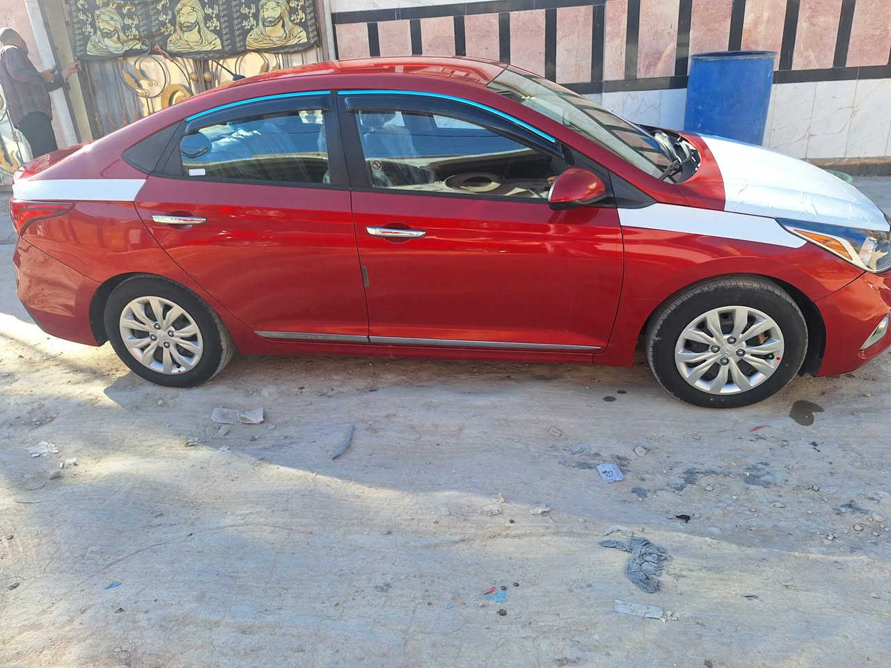 متاح سياره اكسنت ٢٠١٨ وارد امريكي حادثه فقط خشم البنيد ومصبوغ  وباقي السياره مكفوله من الصبغ وللضربه بدون بدنه ولالغد ولاشواصي وكله ليبل واحد مكفوله من كير ومحرك GDI جديد بلادي وحداديه وتبريد فقط غاز ورقمه بابل بأسمي وسعره ١١٦ وبيه مجال وللاستفسار *********** واعتذر لا اتواجد على النت فقط اتصال ومكاني الحله البكرلي الاولى وممنون منكم
