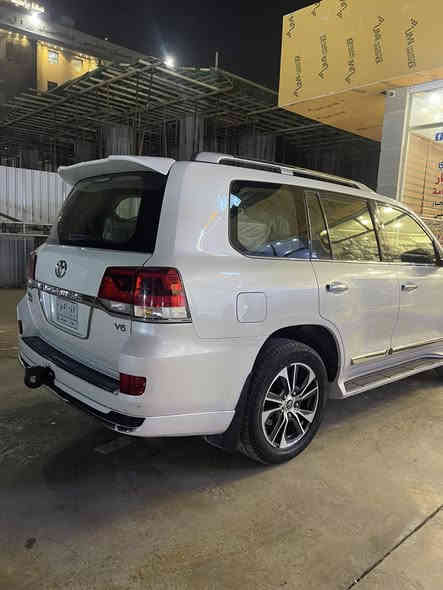 السلام عليكم 
للبيع لاندكروز موديل 2020 ساز
فول مواصفات محرك 6 سلندر رقم بغداد
ماشيه 76 الف كيلو متر عله ايدي
 مكفوله من الصبغ بيهه بعض الملاحظات 
السعر 52500 $ مكان السياره بغداد زيونه 
للاستفسار 
***********
