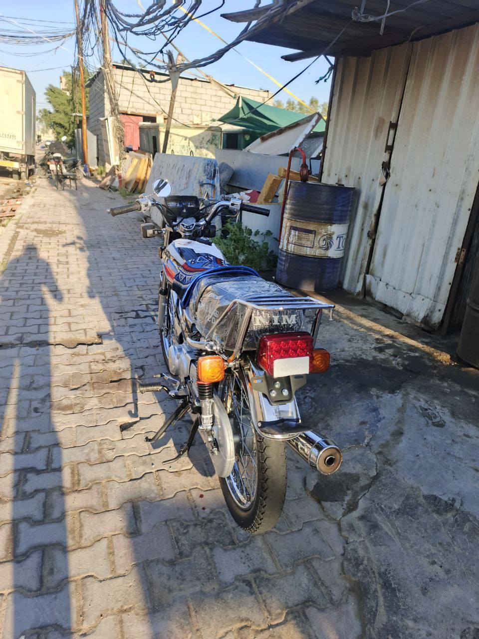 السلام عليكم دراجة نامه للبيع موديل 2025 محرك كفالة 4 وراقات بيهة دراجة خير من الله شلعة معدل٠ المكان ديالى بعقوبة اتصل***********
