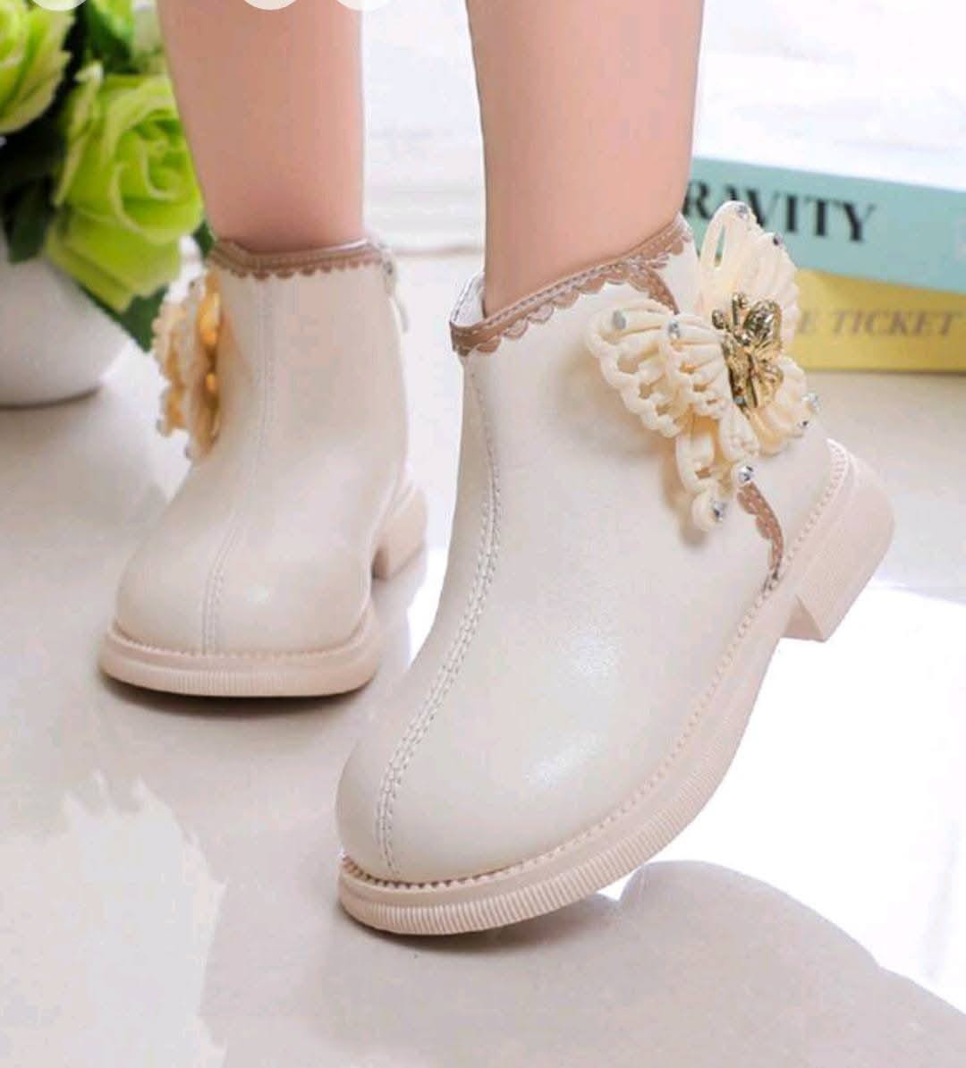 بوت بناتي اخر قطع ب10 الف ع تخفيض بدل ل15 فقط قياس 35 ابيض و37 ابيض واسود بس ذني قياسات باقيات توصيل جميع محافضات موجود لايوجد محل فقط توصيل


**إذا كنت صاحب هذا الإعلان وتريد حذفه لأي سبب، رجاءا أرسل رسالة إلى الدعم الفني**