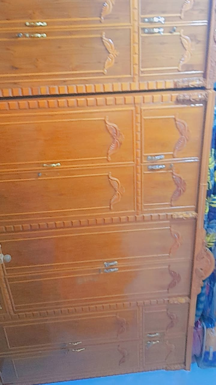 غرفة مستعملة سنة للبيع  للتواصل***********
