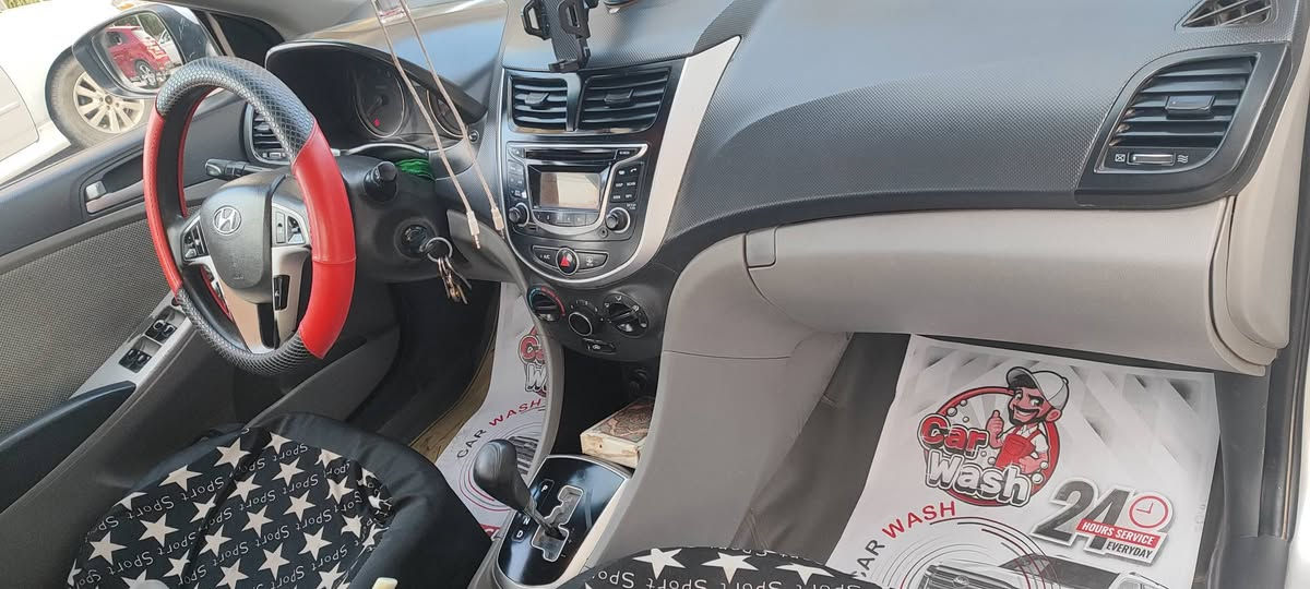 اكسنت خليجي بلو نص فول ٢٠١٣ 
محرك ١٦٠٠ 
توصل خاص او واتساب *********** ديوانية, القادسية
