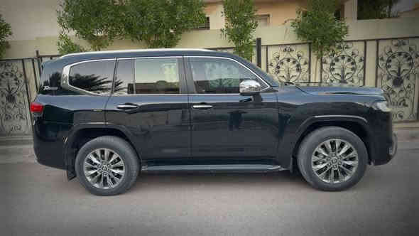 لاندكروزر vxr  موديل 2022 
فول فول مواصفات شاشة كبيرة لمس كاميرا 
حاسة رادارات كشن جلد كشن كاراباي بصمة 
 تشغيل عن بعد تحكمات ستيرن بلتوس اوكس
 كار بلي أوتو ستوب للتحذيرات تبيرد مركزي
 تحديد سرعة محرك 6 سلندر فورويل سلايد 
محرك كير واير بشرط مامفتوح 
سيارة حيل نظيفة كلشي عل بلاد جديد 
سنوية هزة كلشي جديد مدفوع لـ
باسمي السنوية بشرط تحويل وغرامـة
سيارة مابيـها دينار مصرف كامل من كل نواحي
ماشية 57 ألفبيهة بارد خفيف موضح بل صور 
رقم صاحب سيارة ***********
مكانهة بغداد
