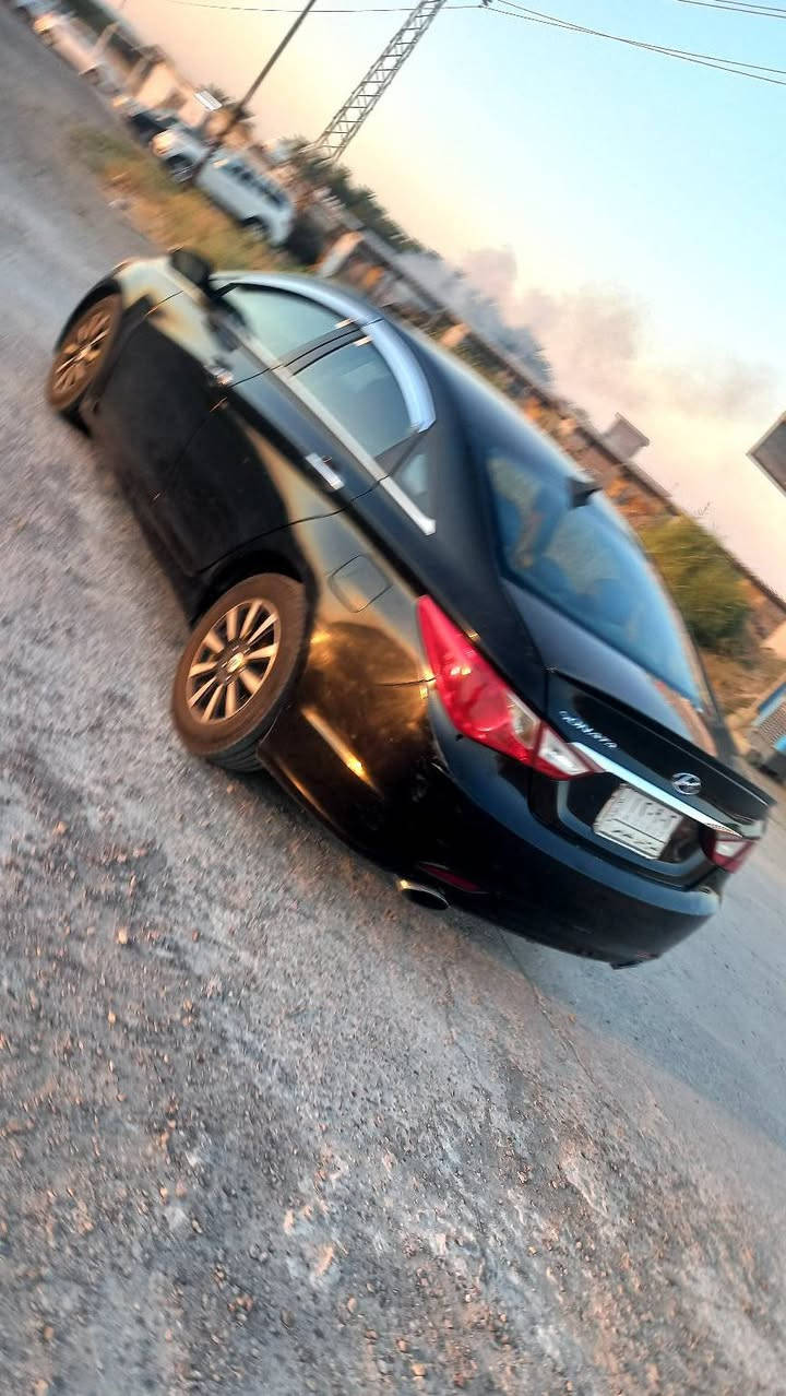 سياره للبيع نوع سوناتا موديل ٢٠٠١١ رياضي وراد امريكي صبغ قطعتين فقط بدون حادث وسياره جديده معنى الكلمه فول مواصفات كير مكينته شرط على فحف وين ميعجبك تبريده ثلج صدر جديد تخم تاير ادامته فول السعر ٩٥ وبيها مجال للطيبين للاستفسار ***********
