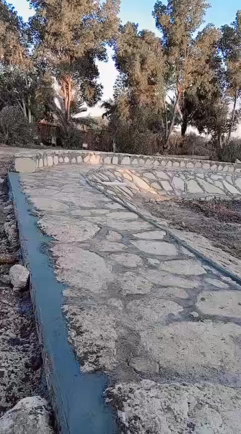 شغل حجر درجه اولى كرسته وعمل جميع التصاميم الحجريه اهلي حكومي تصل وتدلل ***********
