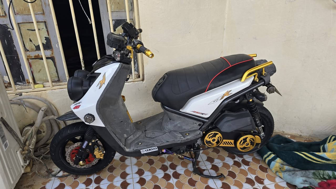 سلام عليكم 
دراجه سكنس جبلي 

الدراجه خيرر من الله عليها تزويد حلوو

زوج تاير جديد 

1 يدات 

2 لد خلفي 

3 زوج سماعات اصلي لبه حمره 

4 لد اشاير  

5 كلج خلفي رياضي 

بيها بعد هواي تزويد 

الدراجه مابيها نقص لو شعرايه

#السعر 1800 

وبيها مجال 

***********  بي واتساب
