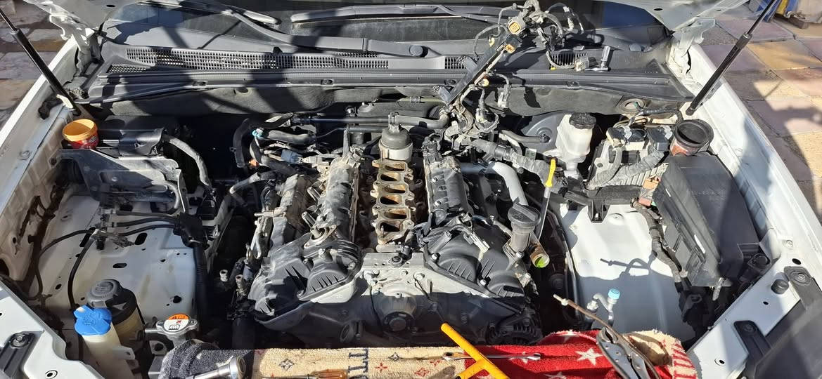 #سيرفز_موهافي
#يالله اليوم شرفني العم العزيز ابو مهدي من البصره  
صيانة وادامة كاملة حمام وغسل مكينه خارجي ازاله جميع الترسبات وتراكم الدهون وتنظيف جميع حساسات المحرك  وتبديل اغلب القطع المستهلكه حسب رغبتة وطلبة 
1.تنظيف حساسات vvt
2.تنظيف حساس الايرفلو
3.تنظيف حساس الماب سنسر
4.تنظيف حساسات الكام شفت
5.تنظيف جويتر 
6.تنظيف ثلاجه الدكشن البارد 
7.تنظيف مسطره النوزلات مع النوزلات خارجي مع المجاول
8.تنظيف قبغ ولفات ومشتقاته وجميع القطع الخارجيه 

وتم تبديل القطع المستهلكه 
١.بلكات
٢.واشر قبغ ولفات 
٣.روله بلاستك
٤.روله حديد 
٥چبن حساسvvt
٦.فلتر شوته 
٧.قبغ زراك دعاميه
٨.قايش
٩.قبغ راديتر
١٠.جوين اعلى
١١.صوندات براد سلندر
تحياتي خادمكم كرار رحيم    ***********
