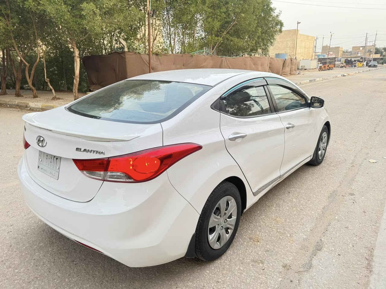 السلام عليكم النتر 2014خليجي رقم كربلاء 
بيه جاملغ فقط بدون دواخل بدون بارد سونار موضح مكينه 1800دوش تبريد تدفئه حداديه جديده شاشه كامره حساس خلفي السعر 120مجال بسيط جدا 
مكان السياره كربلاء ***********
