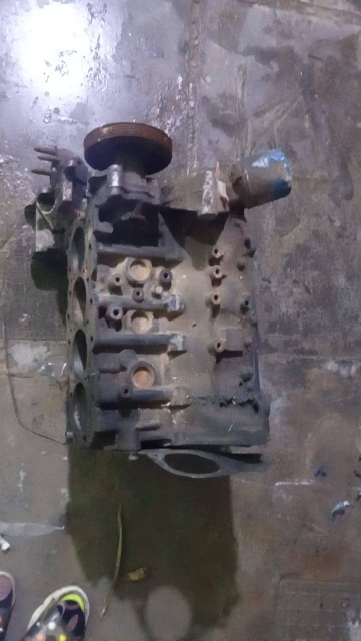 كور لانسر لايلون ونص ماكينه متفرعات للبيع ***********
