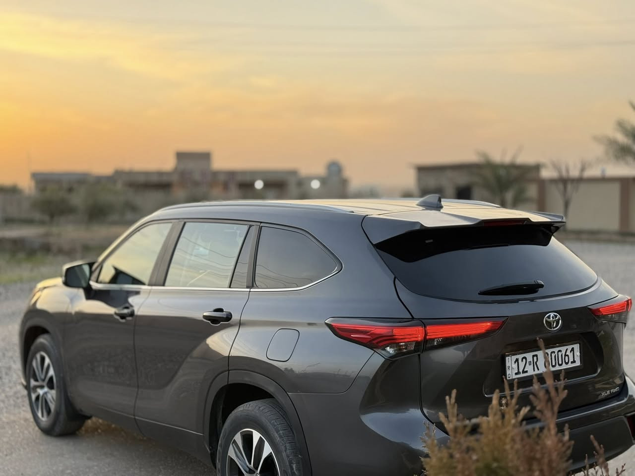 السلام عليكم
#الـخـاص_مُـغـلـق
هايلندر #فـول_مـواصـفات 2023 XLE (فور ويل) 
 بجم كبس محرك 4 تيربو ، ماشية 43 
#رقم_نينوى_باسمي_شرط_التحويل 
الضرر موضح بالصور 
الباب الامامي صبغ والخلفي تبديل
يرهم مراوس حسب القناعة 
#بكامري 24-25 ضرر خلفي 
او #عذاري موديل 23-24-25 عالي او ناصي
او #جيب موديل 23-24 ضرر خفيف
السيارة جديدة حييل احلى مـن الصور 
ومال جناي ماعايزها برغي 
#مكان_السيارة || صلاح الدين-الشرقاط 
#للاستفسار || ***********
