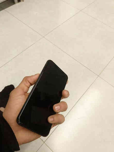 أكس ماكس جهاز نضيف  
فقط مبدل بطاريه 100جديد
ذاكره 256
شاشه ابلاد 
كامرات ٫صوت ، سيم 
كله مكفول 
سعر 185
***********
