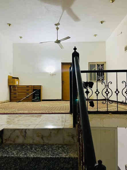 #للبيع #السماوه

بيت للبيع في حي الحكم طابق ونص

مساحه البيت // ١٣٥ متر بناء كونكريت مسلح

الطابق الأرضي // غرفه وصاله ومطبخ وبراني وصحيات داخليه وخارجيه
الطابق الأول // غرفه وصاله

سعر البيت // ١٢٥ مليون قابل للتفاوض

للاستفسار أكثر اتصل على *********** أو واتساب أو زيارة المكتب الحضارة للعقارات السماوه حي الحكم مجاور صيدلية آدم

نستقبل جميع العروض العقاريه والتجاريه على الواتساب
