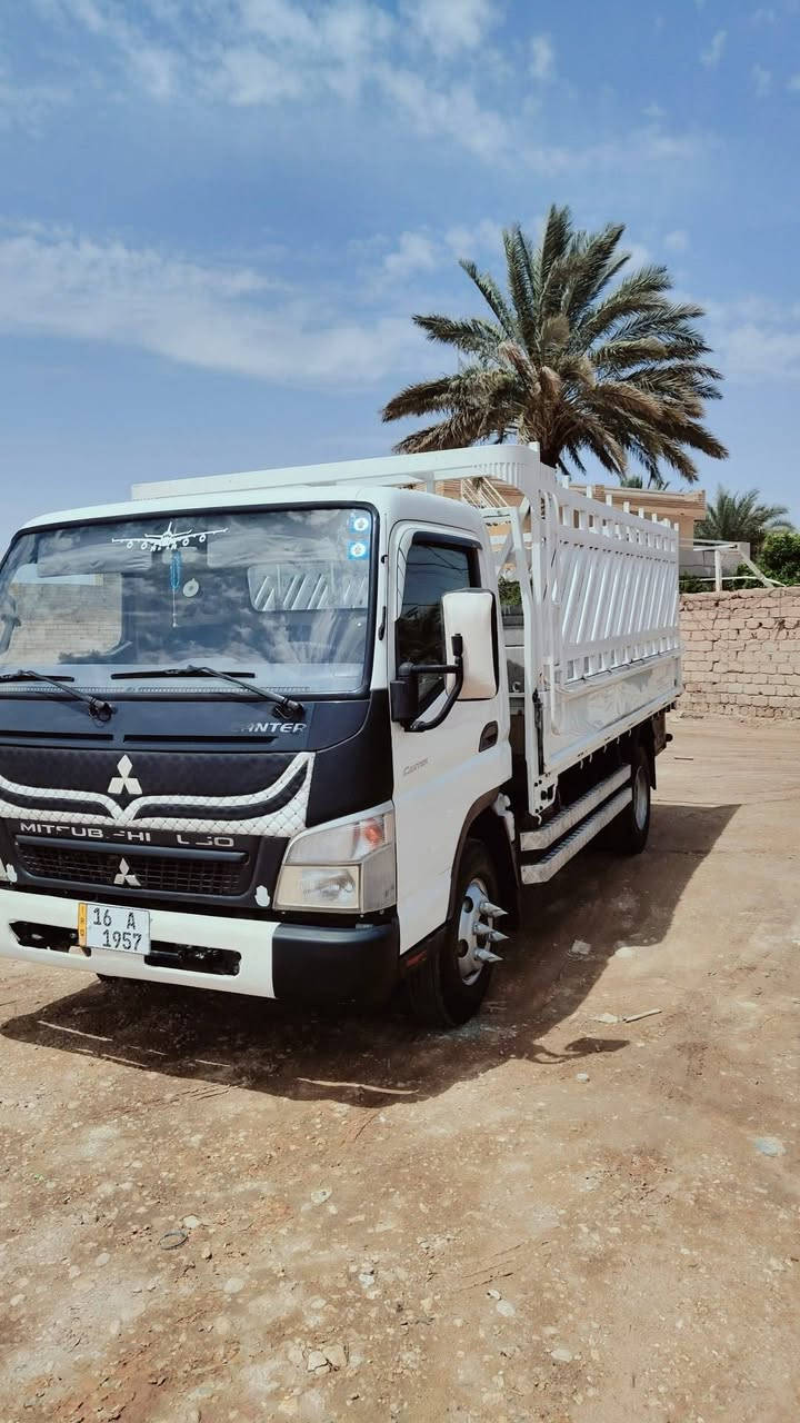 البيع   
كنتر 16  مكفول من صبغ وتبديل 
مكينه ما مفتوح   + رقم مميز جديد + هزه 
تخم تاير + حداديه جديد 
سياره كامله.   

مكان سياره كربلاء 
السعر 205
***********

