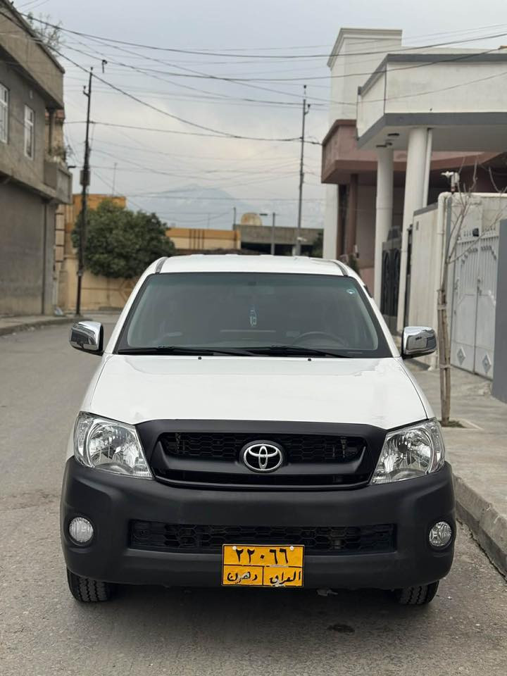 مةرزية مؤديل ٢٠٠٨ كامل پارچة رةشة پئشي قرچئكي هةية سةقفوو شاني بؤياغي نية رةقةم دةهؤكة سةنةوي لة٢٠١٤وةبةسةرچوة ٢وةرةقةي غرامةلةسةرة شةرتي تةعويل چوارتايةي تازة مةكينةي بةس قةپاغي كراوةتةوة گئروومةكينةو ئةكسلي بةشةرت سعري ١١٥مةعامةلةيةكي برايةنة ***********
