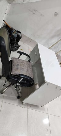 ميز مكتبي • كەلار