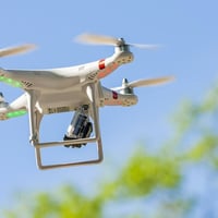 درون DJI • فانتوم • جهاز تحكم أمريكي