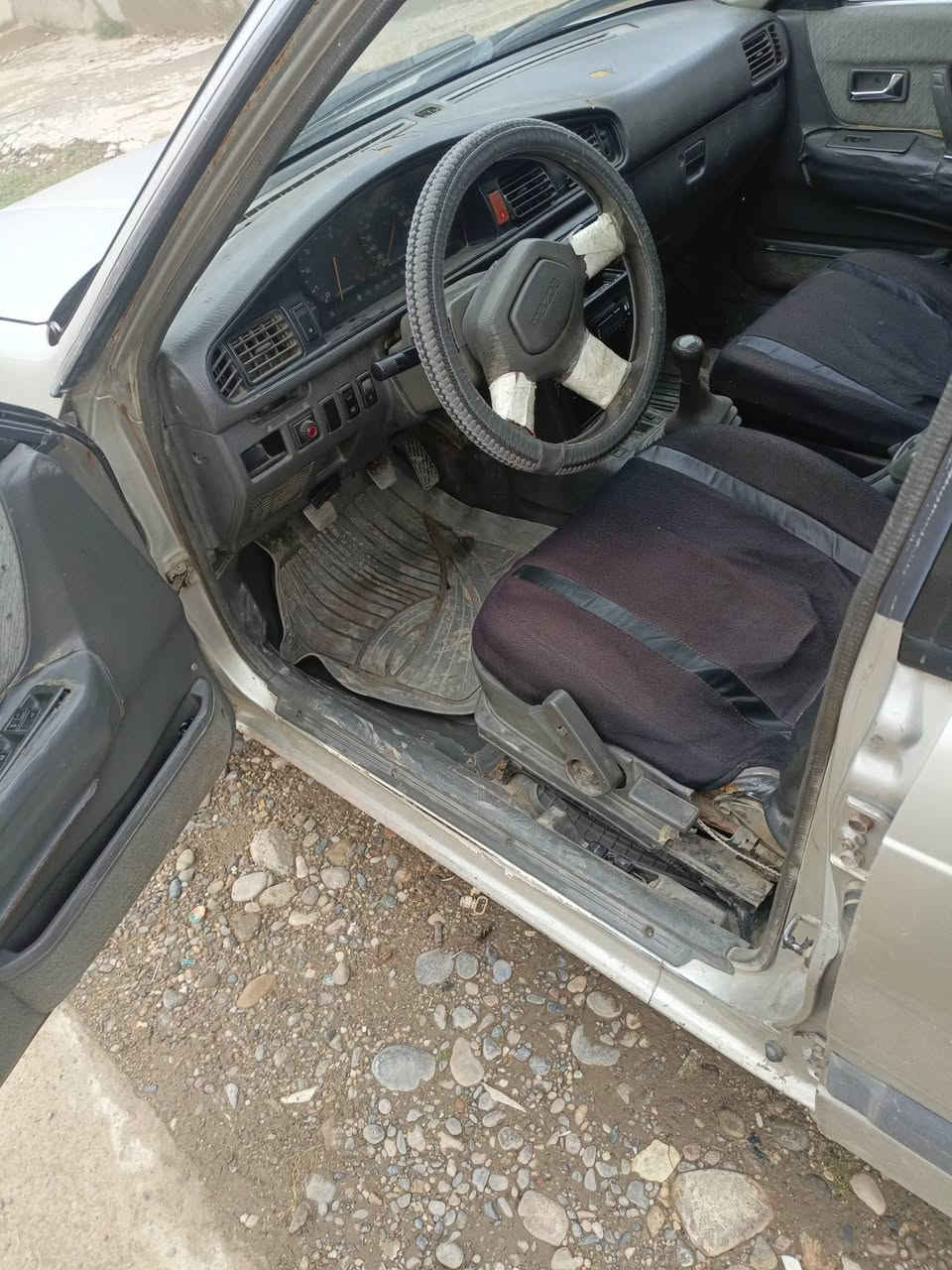 مازدا للبيع محرك بي رخاوه
١٢ بخ موديل ٨٧ طخم وسط كير شرك كابون بانزين مابيها 
صبغ  دواير ودوسات فقط بيها تقحيل شي قليل
رقم انكليزي اني الشرعي 
مكانها اسكي موصل السعر 32 بيها مجال قليل
***********
