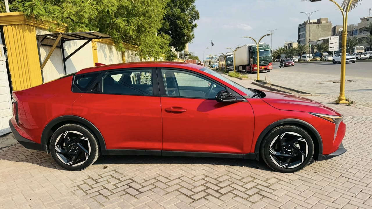 السلام عليكم
🚗 للبيع — Kia K4 EX موديل 2025 🚗

🔴 اللون: أحمر  

🔹 الموديل: 2025  

🔹 الممشى: (14 الف ميل) بعدها زيرو

⛔️دخول جديد ⛔️

✨ المواصفات:

✔️ تشغيل بصمة  

✔️ شاشة كبيرة متصلة (دجتل)

✔️ كاميرا خلفية + حساسات  

✔️ تحكم تبريد لمس من ضمن الشاشة

✔️ اقتصادية بل بانزين مكنتها 2000 دوش 

🛠️ الحالة:

السيارة بيها حادث بنيد وتم تبديل الجاملغ،  

🔍 فحص السونار موجود ويثبت حالة السيارة  

بشكل عام السيارة جيدة وجاهزة للاستخدام 👍  

💰 السعر: 165 ورقة — بيها مجال للطيبين

📞 التواصل: (***********)  

📍 الموقع: (بغداد-مدينة الصدر-مجاور حمام المدينة او مديرية الموحدة )

⚡ سعر مناسب جداً مقابل موديل حديث ومواصفات كاملة

#للبيع #كيا #K4 #سيارات
