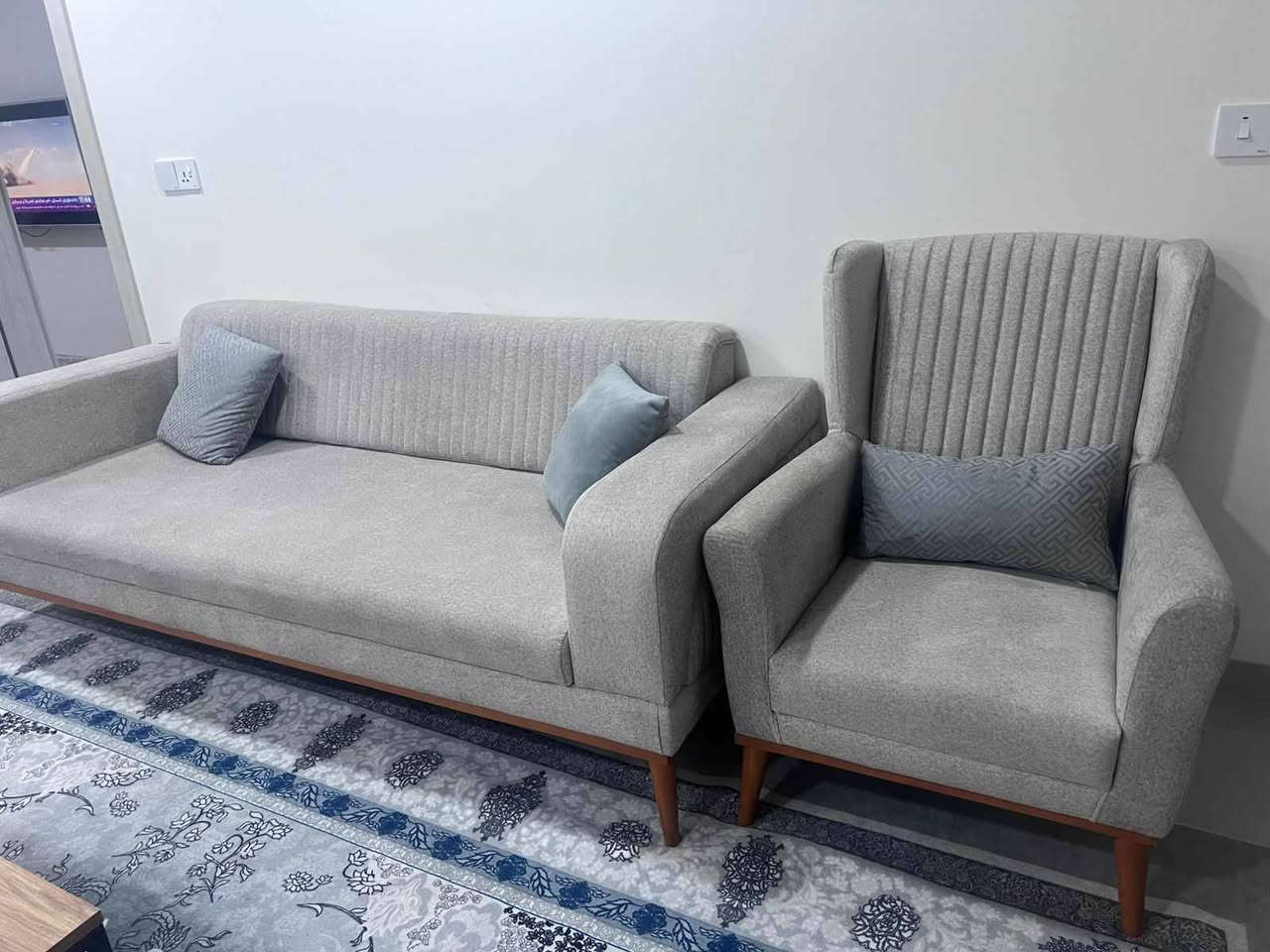 ژووری میوان کامل
تاقم قەنەفەی تورکی ۱۰نەفەری
نوێیەو بەکارنەهاتوە
ئەمانەی لەگەڵە 
تەپڵەک
 مێز
 کۆن سۆڵ
گوڵ
سەعات
خۆی ۱٥وەرەقەی پێدراوە
نرخی هەموویان ۹وەرەقەو معاملە
کەلار


**إذا كنت صاحب هذا الإعلان وتريد حذفه لأي سبب، رجاءا أرسل رسالة إلى الدعم الفني**