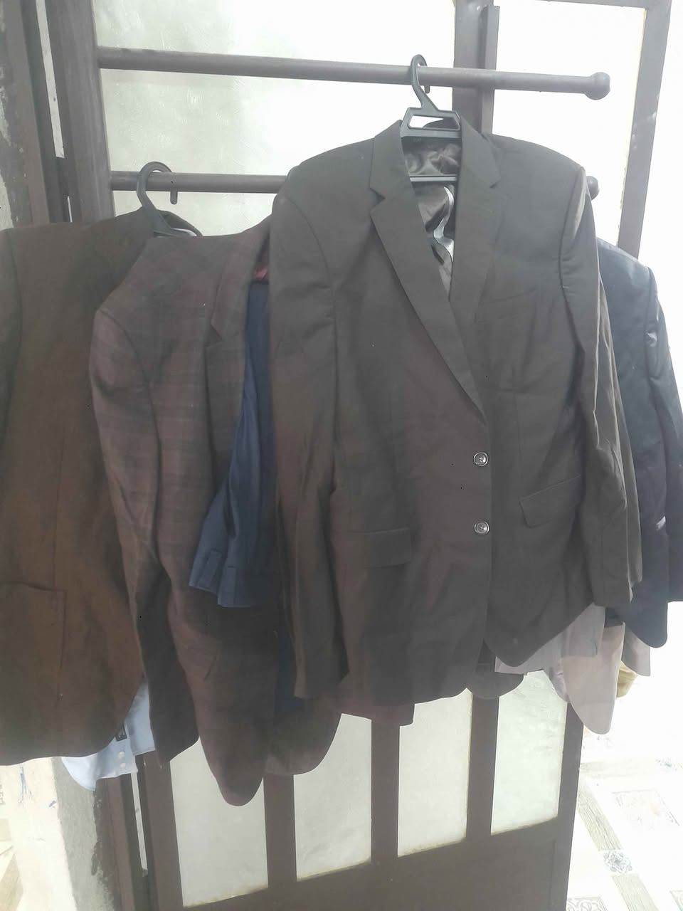 سلام عليكم تصفيه محل عندي شلع البيع ستر بناطير وقمصان رجال كل قطعتين خمسه تلاف مكاني الزعفرانيه يم عمارات سعيده *********** بغداد, العراق
