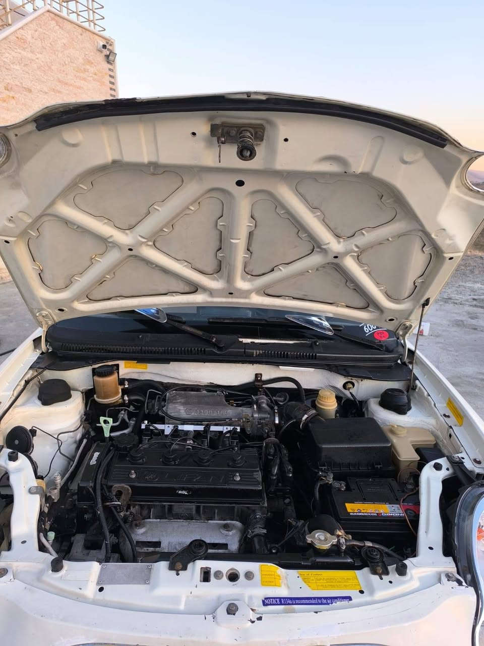 لیفان مۆدێل 2012
گێڕعادی 

فول نمونە لەجوانیە  پێویست 
بەوەسف ناکات 
تەبرید لەسەرسیوچ 
گەرمی مەزبووتە 
سەنەوی پلاسیکە 
بەهەمووشەرتێکی 
قانونی وەک ئاوالیات 
حاسیبە 
مەکینەو گێڕی شەریکەی خۆی 
 بەشەرتی گێڕو مەکینە 
هەموو گیانی جوان ماوەتەوە
نرخەکەی 30گەڵاومعامەلەیەکی کەم  
لەسلێمانیم  نزیک هەواری شار 
***********واتساپ
***********ڤەیبەر
