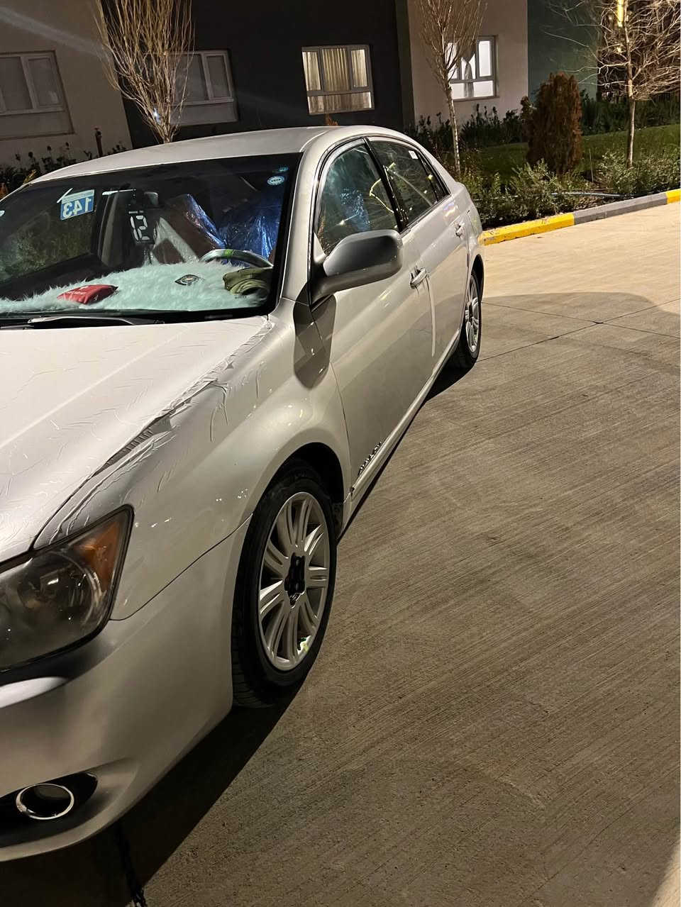 ئەڤەلۆن ٢٠٠٨
مواسەفات ئەمریکی 
سەنەوی و هەزەو بەرادی تازەیە 
حیزام بۆیاغە لەسەر کاڵبونەوە کراوە 
لێدروی نیە تەنها لای سەکن بێ ناوگرتن 
ژم.*********** السليمانية, العراق
