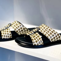 ملابس رجالية • شحاطات • الشرقاط الساحل الأيسر