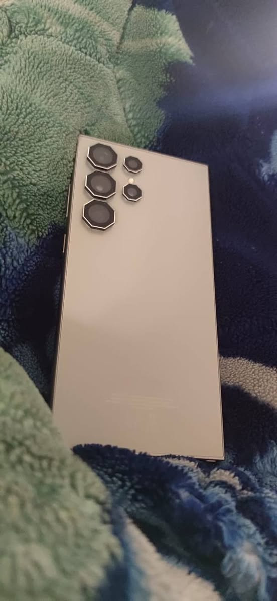 السلام عليكم عندي s24 ultra ذاكره 256 شرق اوسط دبل خط نضيف كامل ملحقات كيبل وراس شاحن اصلي مراوس فقط فقط ويا تجميعه PC  كون مواصفاتها قويه عنواني بغداد مدينه الصدر رقمي *********** وتساب للمراوس فقط
