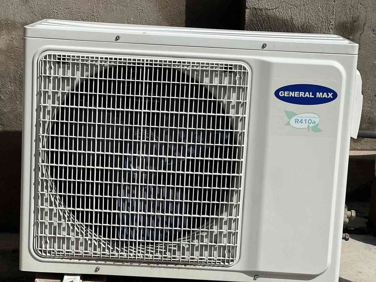 السلام عليكم 
سبلت جنرال ماكس ثنين طن 
استخدام  اقل السنة 
كامل ملحقات تجي تفحص يللا تاخذ
سبب البيع العام اخذت انفيرتر
العنوان بغداد الدورة
السعر ٣٨٥ الف


**إذا كنت صاحب هذا الإعلان وتريد حذفه لأي سبب، رجاءا أرسل رسالة إلى الدعم الفني**