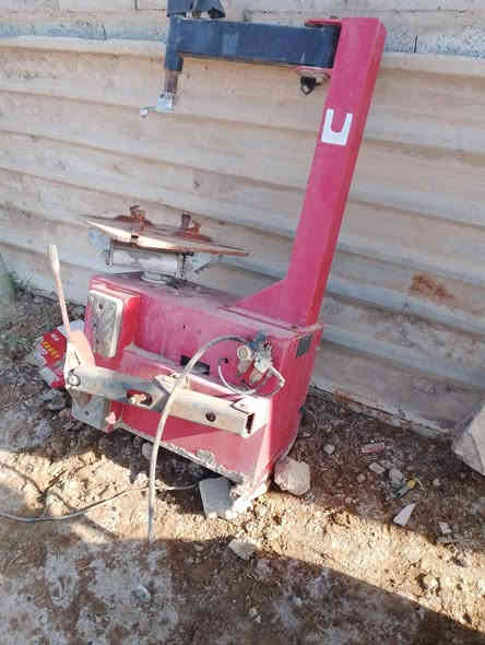 خالعة للبيع شغالة 
الاستفسار على الرقم 
***********
