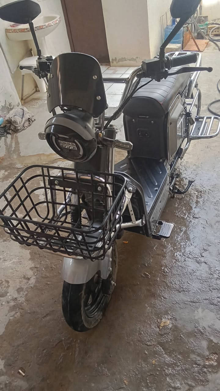 ماطور شحن للبيع السعه 650 رقم الهاتف ***********
