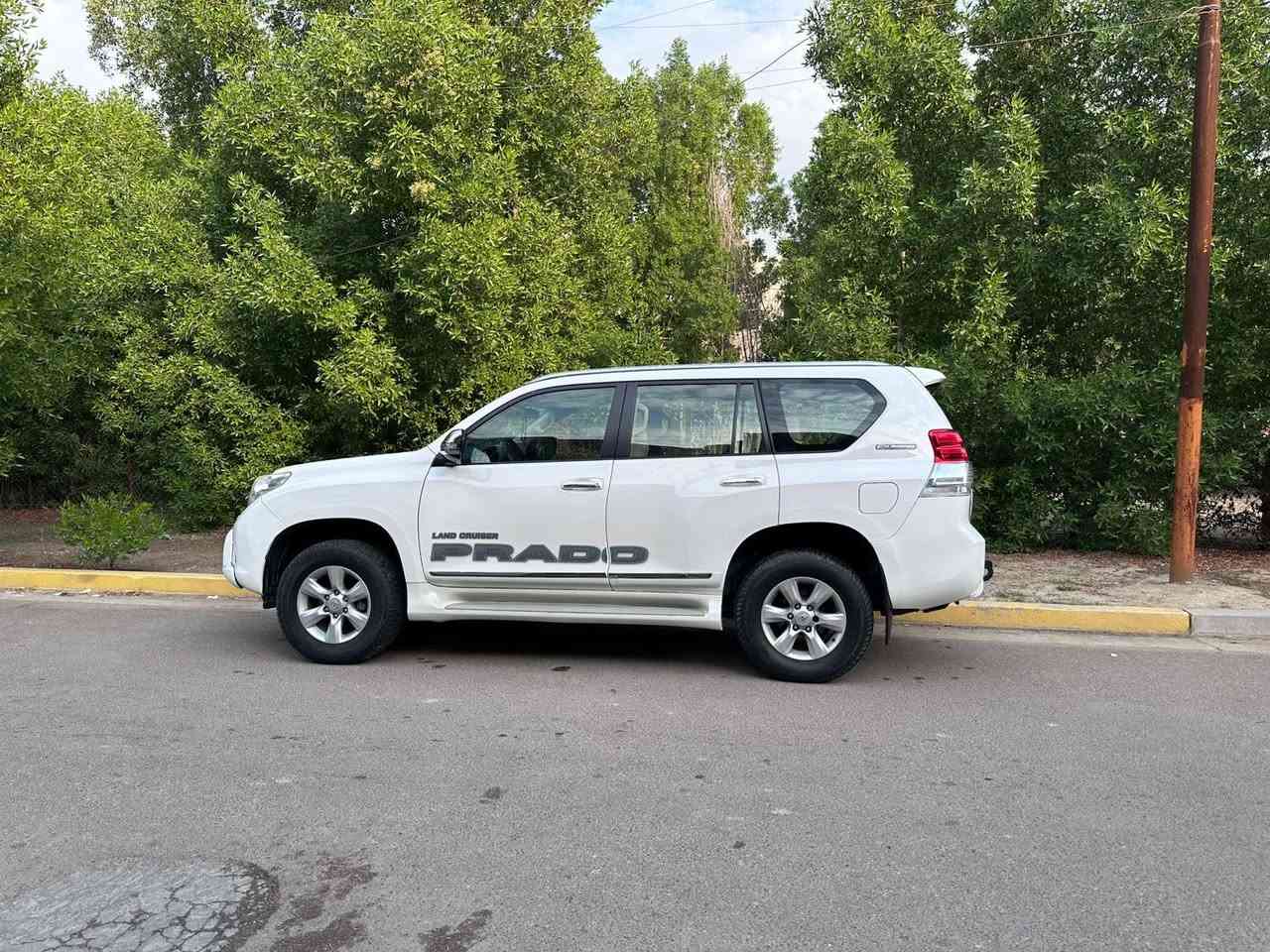 برادو 2010 خليجي مكفوله كفالة عامة لا ضربه ولا صبغ فقط بارد في الباب الخلفي (الجنطه) لون ابيض لؤلؤي
السعر 207$وبيها مجال بسيط بسمي شخصيآ
مواصفات نص فول مكينه ٢٧٠٠ شاشه كبيره اندرويد تبريد لمس المريات شفط تحكم ستيرن كامره خلفيه نضام ايكو اقتصاد بانزين مانع الانزلاق حساسات خلفيه اشاير بالمرايات ٧ راكب ٣قطع تبريد فورويل درايف داخل بيجي وبيها مواصفات اكثر سياره ماشيه 140 سياره رقم سليمانية جديد هزه وفحص تحويل ثاني يوم عنوان بغداد 
رقم الهاتف  ‭ ***********
