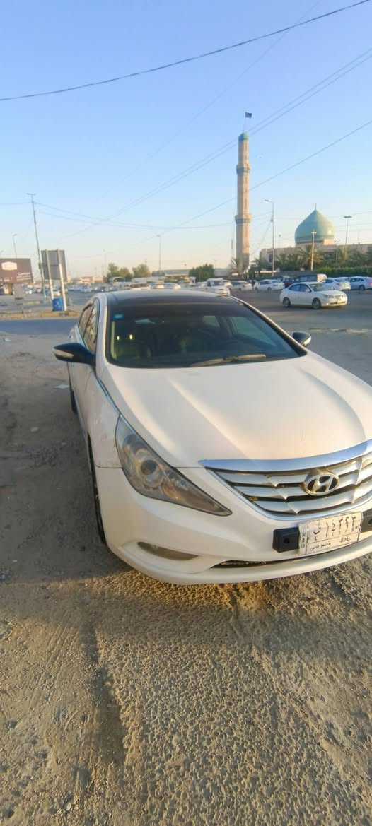 السلام عليكم
السعر ٩٣ وبيها مجال 

سوناتا وارد امريكي فول مواصفات 
رقم بغداد مشروع وطني للاستفسار

الاتصال ***********
