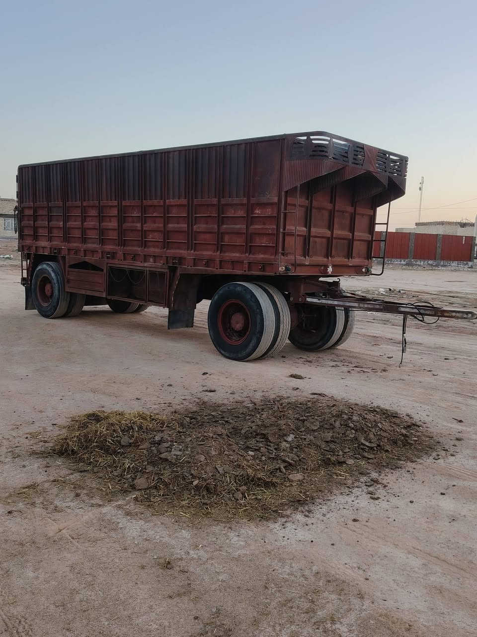 السلام عليكم مقطوره البيع طول7/60 الاستفسار ***********/***********
