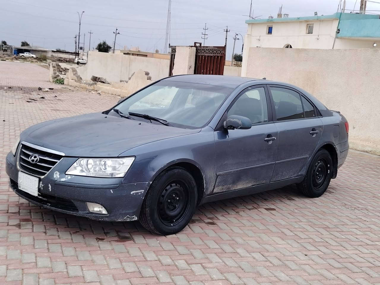 سلام عليكم مكلف بلنشر
سوناتة موديل 2010
السعر 95وبية مجال 
محرك 2400 كير صدر كلهن شرط تبريد ثلج
رقم نينوى شرط تحويل سنوية ال 29
السونار ويه الصور 
 ترهم مراوس حسب القناعة
***********
مكان السيارة صلاح الدين بيجي
