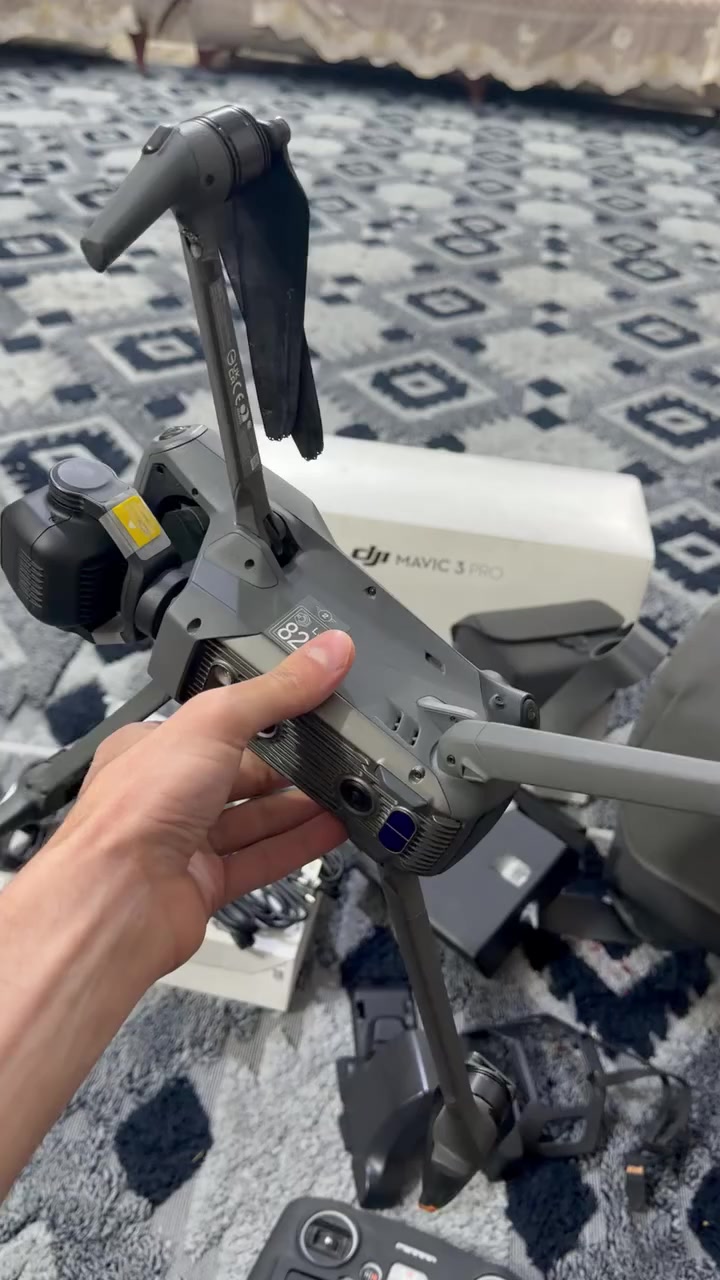 سلام عليكم مافيك ٣ برو البيع جديدة لوك مثل مواضغ بل فيدوات سعر خاص بعده  اليبل بل كمبل يعني ممستخدم هواي 
السعر ع خاص 
رقم 👇
***********
