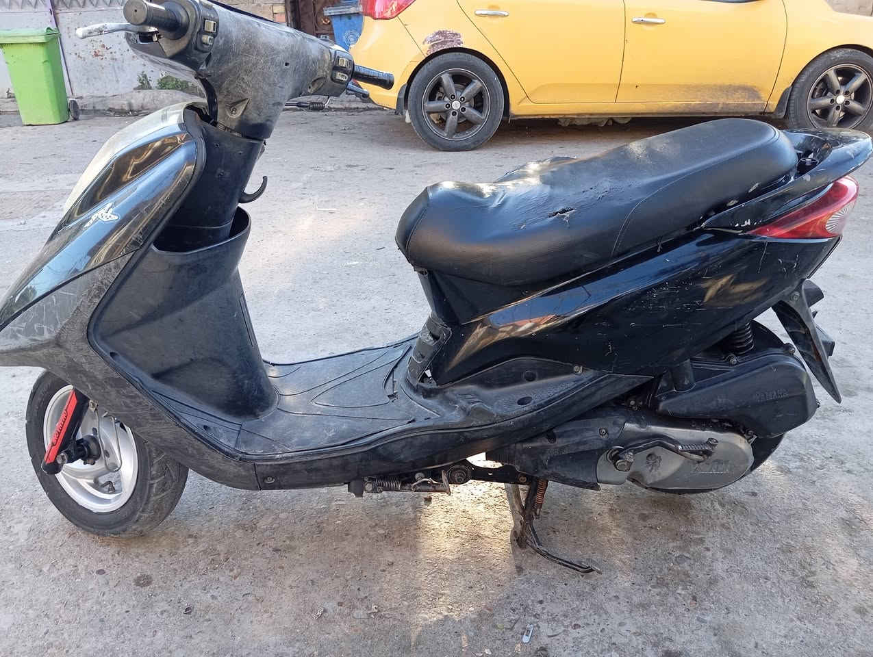 سلام عليكم دراجة بريز سلف هندر كهربائيات شغالة كفرات بلادية كابريتر بلادي دراجة حلوة فقط دشبول مكسور مال كيلو متر وكشن ب400 وبيهة مجال عنواني شعب رقم ***********
