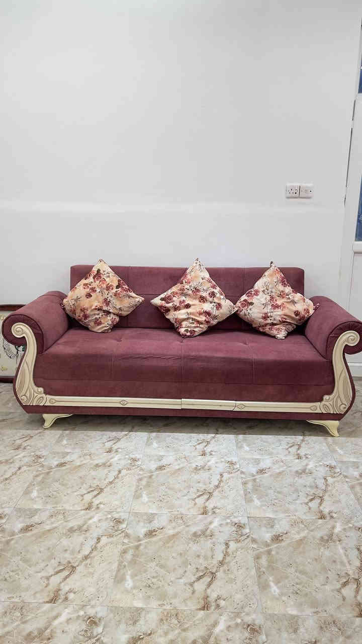 السلام عليكم 
عندي تخم قنفات للبيع عشر نفرات خمس قطع.  
#السعر 200الف وبي مجال قليل .
العنوان : كربلاء -الحر-حي القادسية.
#للأستفسار :***********
