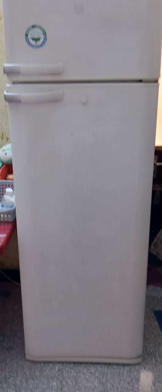 ثلاجة عامودية فستل باب أول للبيع
اي عطل مابيه مداخله اي تصليح تجميد فول السعر 250الف بيه مجال بسيط


**إذا كنت صاحب هذا الإعلان وتريد حذفه لأي سبب، رجاءا أرسل رسالة إلى الدعم الفني**