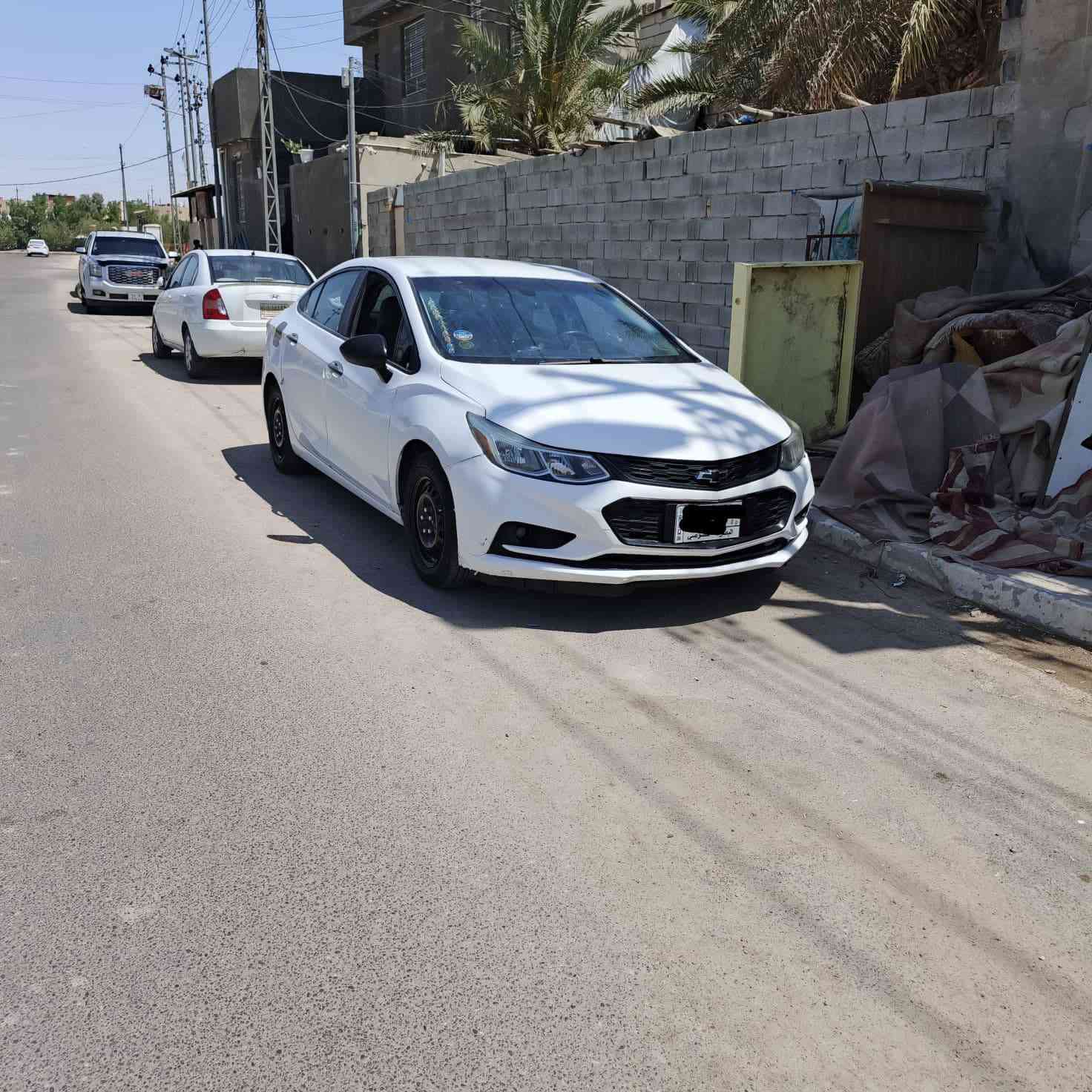 السلام عليكم 
كروز للبيع موديل ٢٠١٨
لون ابيض مواصفات فول
حادث بجم خفيف ما واصله للمكينه
تاير جديد عليه 
حداديه جديده كله اصلي 
رقم مشروع وطني بسمي تحويل 
او باقي مواصفات الكروز معروفه 
المكان البصرة 
السعر 95
 وبيه مجال للشراي 
***********
