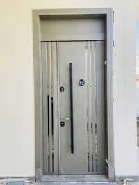 أبواب • مقاوم للماء • ضمان ١٠ سنوات