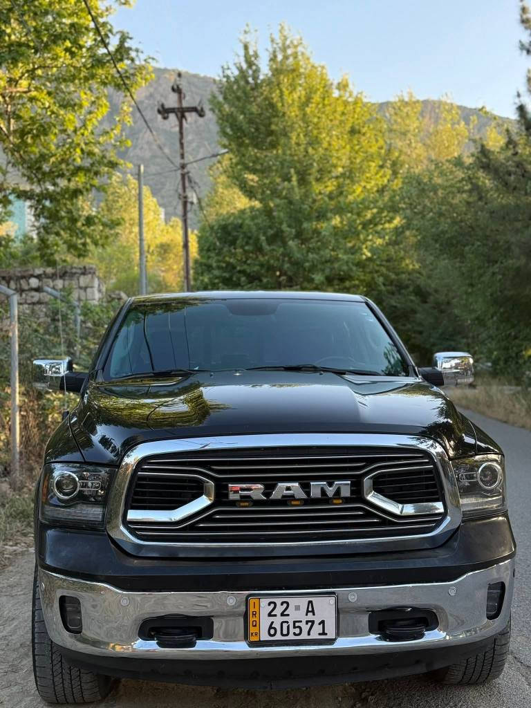 السلام عليكم للبيع دوج رام
مراوس او بيع 
لونك هورن ادشن من النوادر
الوحيده بهل موديل بهل مواصفات
رقم اربيل باسمي  سنويه وهزه جديده
الداخل جوزي و اوف وايت
باب طويل بدي قصير
دوج رام 1500
موديل : 2018
العداد :  120 الف 
المحرك : V8 5.7L .

بصمات 
تبديل ٣ قطع نفس اللون 
جاملغ امامي
وباب السايق 
والباب الخلفي 
وبيها مكان بارد قليل كلش 
بجم كبس 
المواصفات :
* دفع رباعي 4x4. فور ويل
* نقطة عمياء. 
*  كاميرا (360) درجة. 
* لوحة القیادة دیجیتال.
* دوسات جانبية كهربائية.
* المصابيح الأمامية زنون.
* كشافات الضباب زنون. 
* المصابيح الأمامية والمصابيح الخلفية LED. 
* دخول ذكي (بصمة). 
* تشغيل عن بعد.
* مقاعد من الجلد الفاخر جوزي 
* المقاعد كهربائية مع ميموري.
* المقاعد الأمامية تبريد وتدفئة. 
* المقاعد الخلفية تبريد وتدفئة. 
*الستيرن تدفئه 
* شاشة كبيرة 12 أنچ.
* نظام ملاحة نفكيشن GPS.
* حساسات امامية وخلفية.
* سقف فتحه
* مانع تصادم خلفي. 
* مكيف خلفي.
*محدد سرعة.
* ويل كروم قياس 22 انج.
* مرايا كهربائية جانبية من الكروم قابلة للطي كهربائيا.
* الشباك الخلفي كهربائي. 
* المرايا الجانبية تدفئة. 
* غطاء حديد  للصندوق الخلفي .
*رام بوكس (صناديق تخزين جانبيه)
* امكانية تعديل ارتفاع دواسات البنزين والبريك.
* هاند بريك 
* حساسات امامية. 
* مرايا مع خاصية التعتيم الذاتي. 
* مساحات تخزين إضافية 
للاتصال ***********

السعر ٢٢٠

مكان السياره بغداد بغداد, العراق
