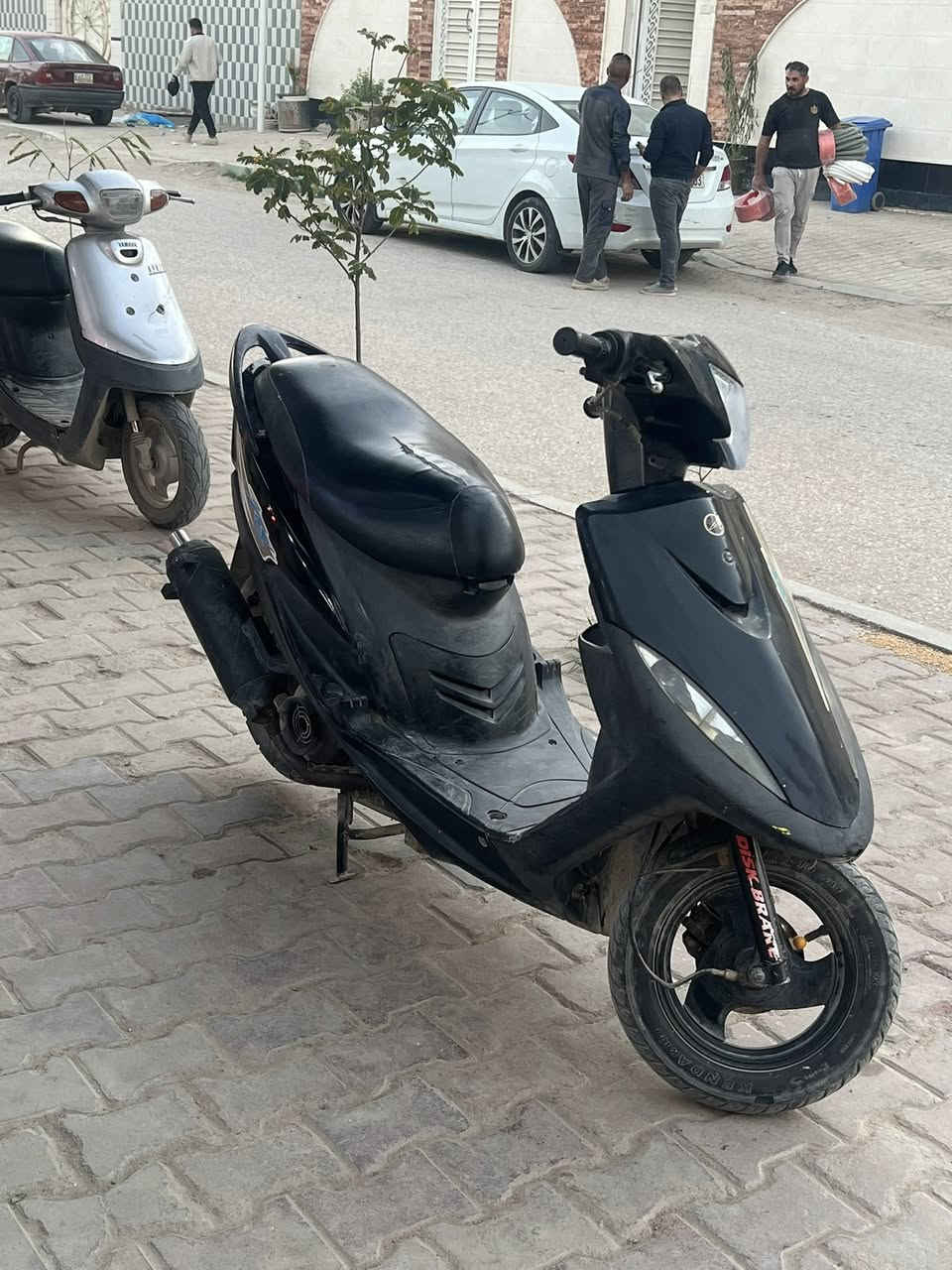 سلام عليكم ماكس عدلة موديل٢٠٠٧ للبيع او مراوس السعر ٧٥٠وبيه مجال حك الجية دراجة حلوه ونضيفة مكينة جديدة مال حاوية شعلة ومعدل كهربائيات كله شغالة بيه صوت خفيف بلكلجات مابيه كل نقص كامله من كلشي كفرات البلادية موجودة بيه صالصنهfmمكاني كربلاء حي العباس الفرع الاول هاتف***********
