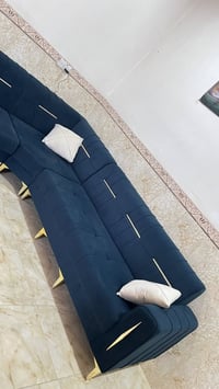 ديوان • قابل للتفاوض
