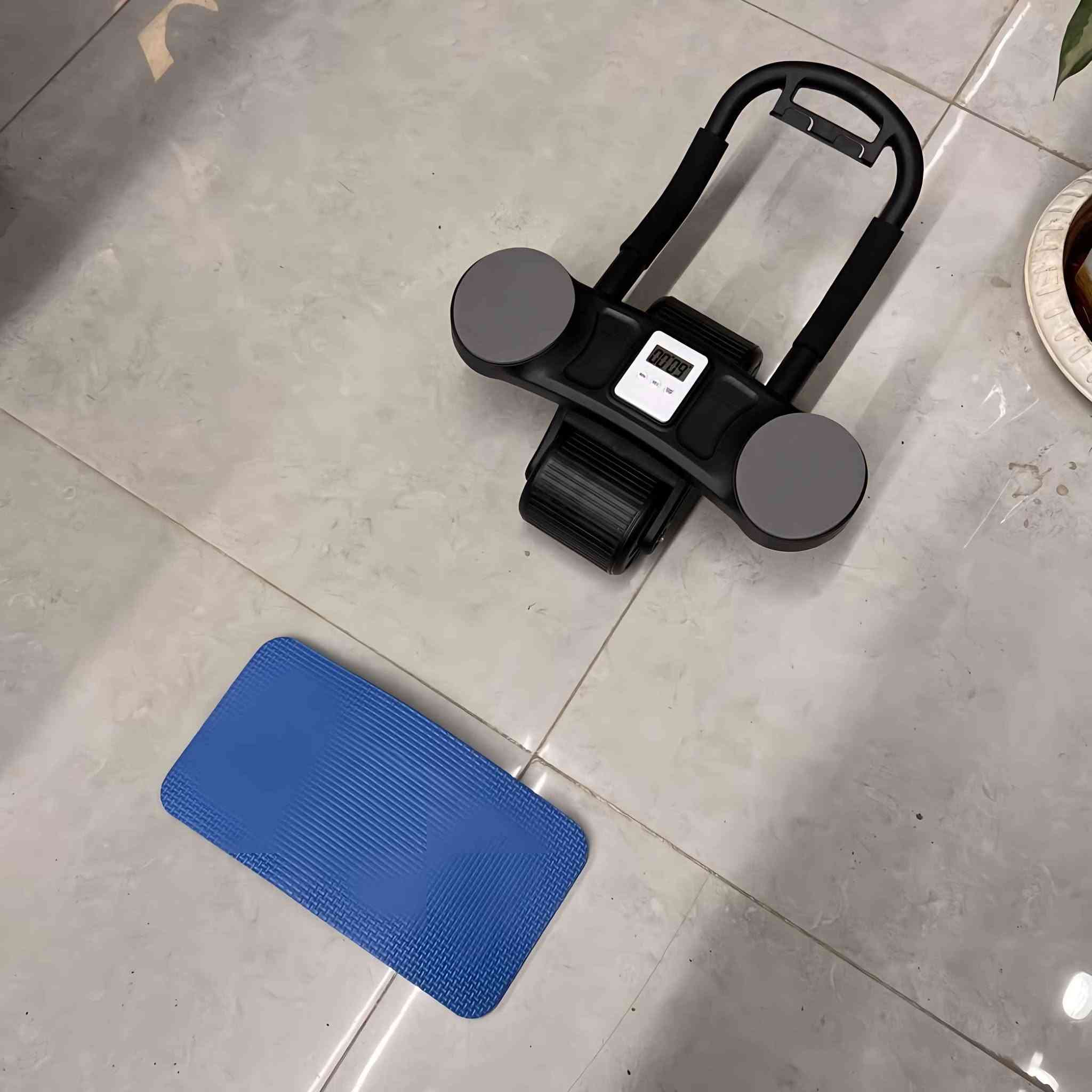 🏋️ عجلة تمارين البطن المزدوجة 💪  
تقوي عضلات البطن والجسم العلوي بكل سهولة

🔹 الموديل: R-280  
🔹 2 عجلة مزدوجة 🔄🔄 ثبات وتحكم أفضل أثناء التمرين  
🔹 مساند ذراعين 🤲 تقلل الضغط على الذراعين وتحمي المفاصل  
🔹 عجلة ارتداد 🔄 تساعدك ترجع لوضعك بسهولة  
🔹 عداد تكرارات رقمي 🔢 يحسب عدد التكرارات بدقة  
🔹 مناسبة للمبتدئين والمحترفين ⭐

💰 السعر: 25 ألف  💲
🚚 مع التوصيل لجميع المحافظات 🚚 
📦 ضمان استبدال واسترجاع 7 أيام من تاريخ الاستلام  

للحجز والاستفسار: راسل الصفحة 📩 أربيل, العراق


**إذا كنت صاحب هذا الإعلان وتريد حذفه لأي سبب، رجاءا أرسل رسالة إلى الدعم الفني**